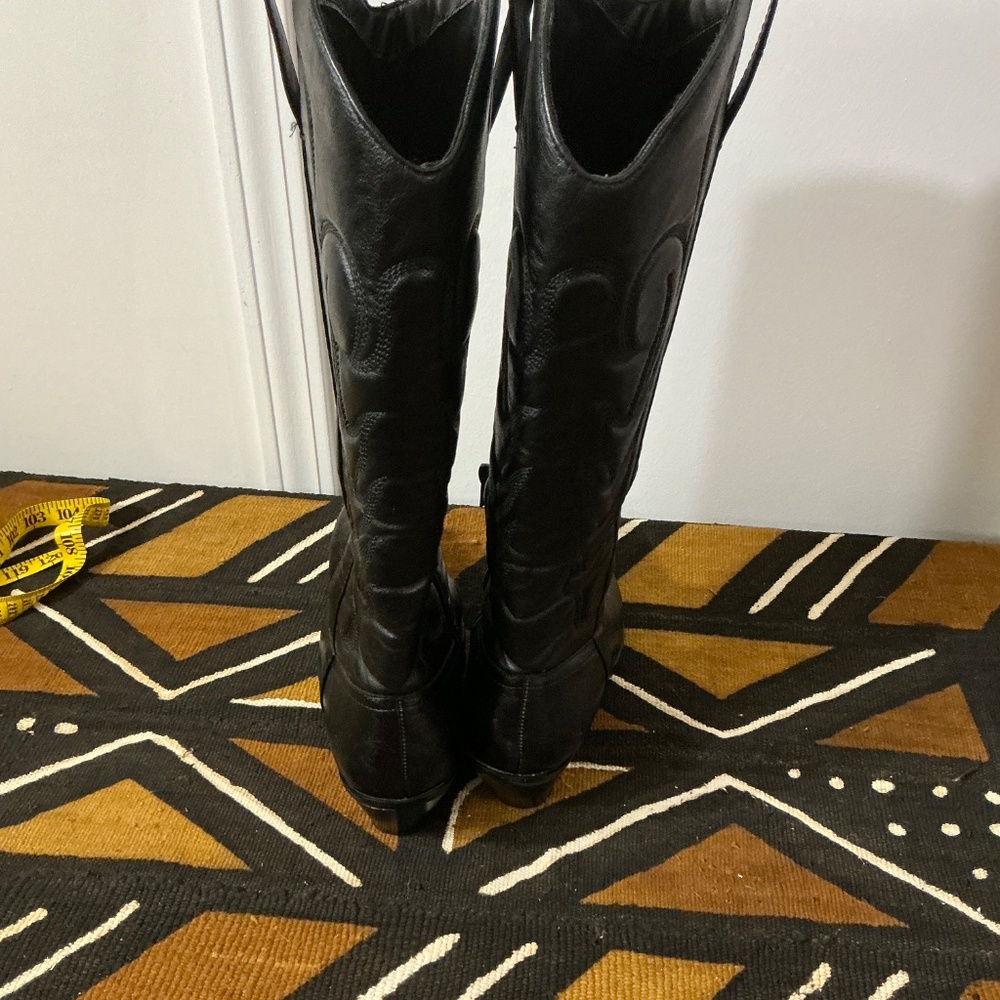 Boots - Picture 2 of 8